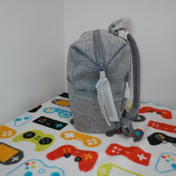 Brand New! Dagne Dover Indi Neoprene Diaper Backpack Medium Color: Heather Grey - Picture 2 of 5